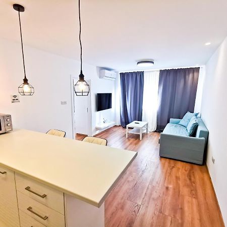 Citycenter Boutique Apartment Larnaca Esterno foto
