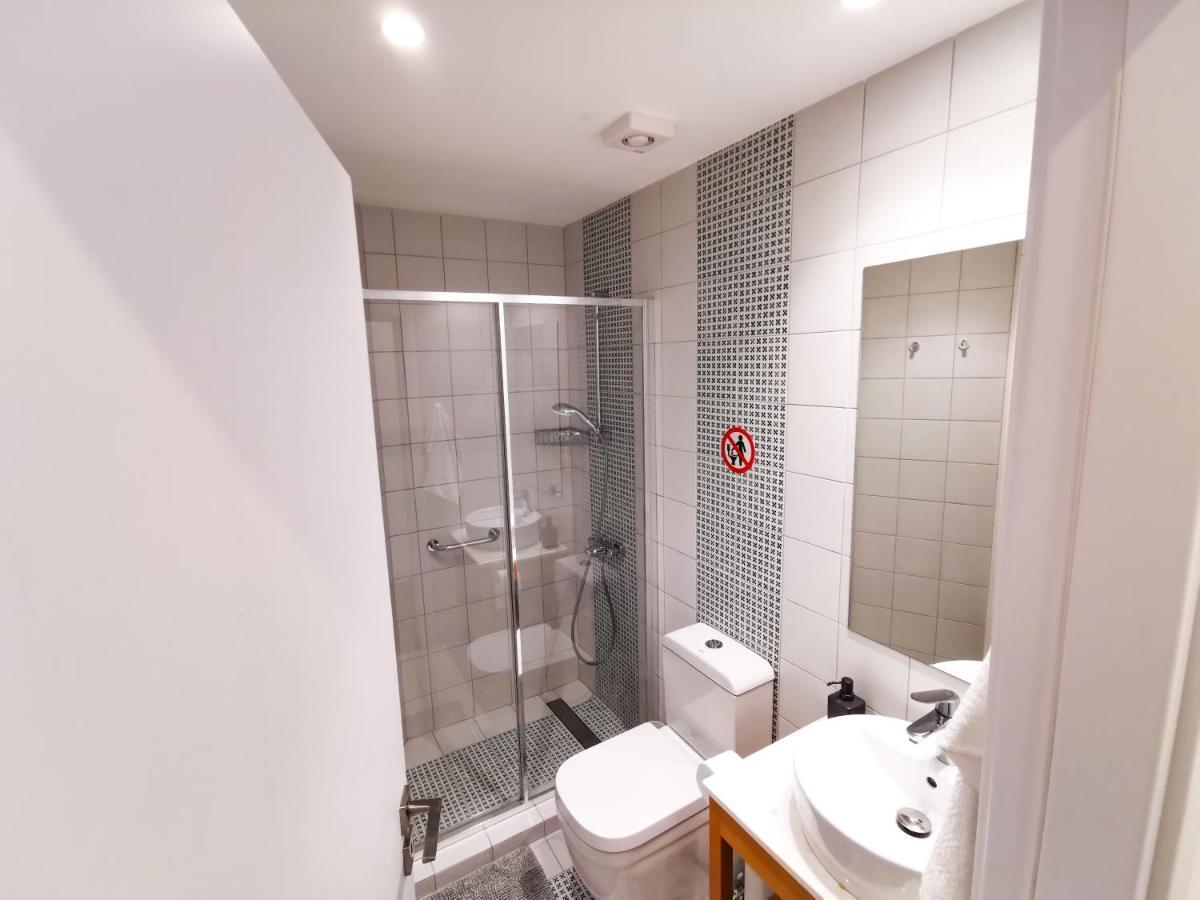 Citycenter Boutique Apartment Larnaca Esterno foto