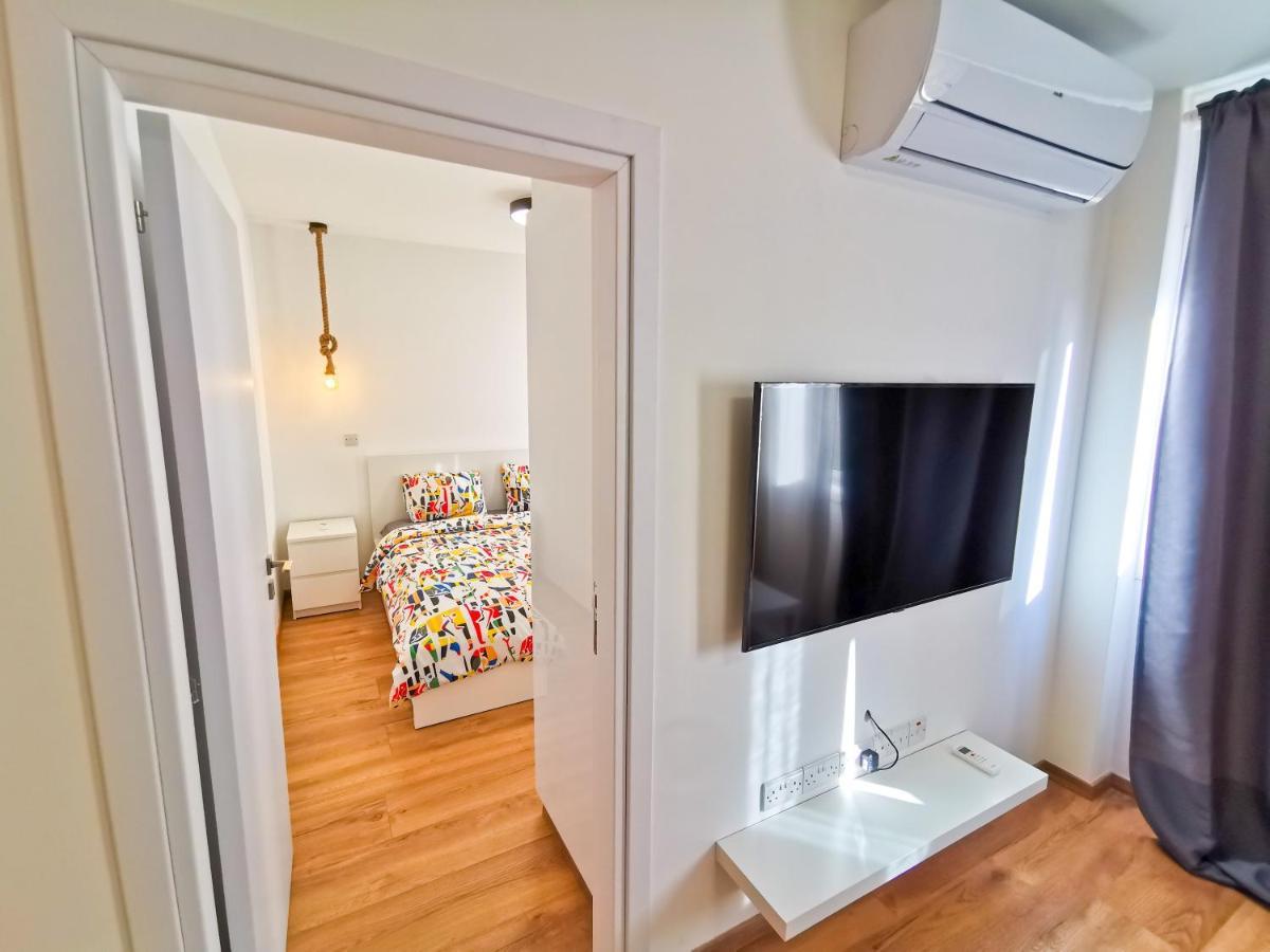 Citycenter Boutique Apartment Larnaca Esterno foto